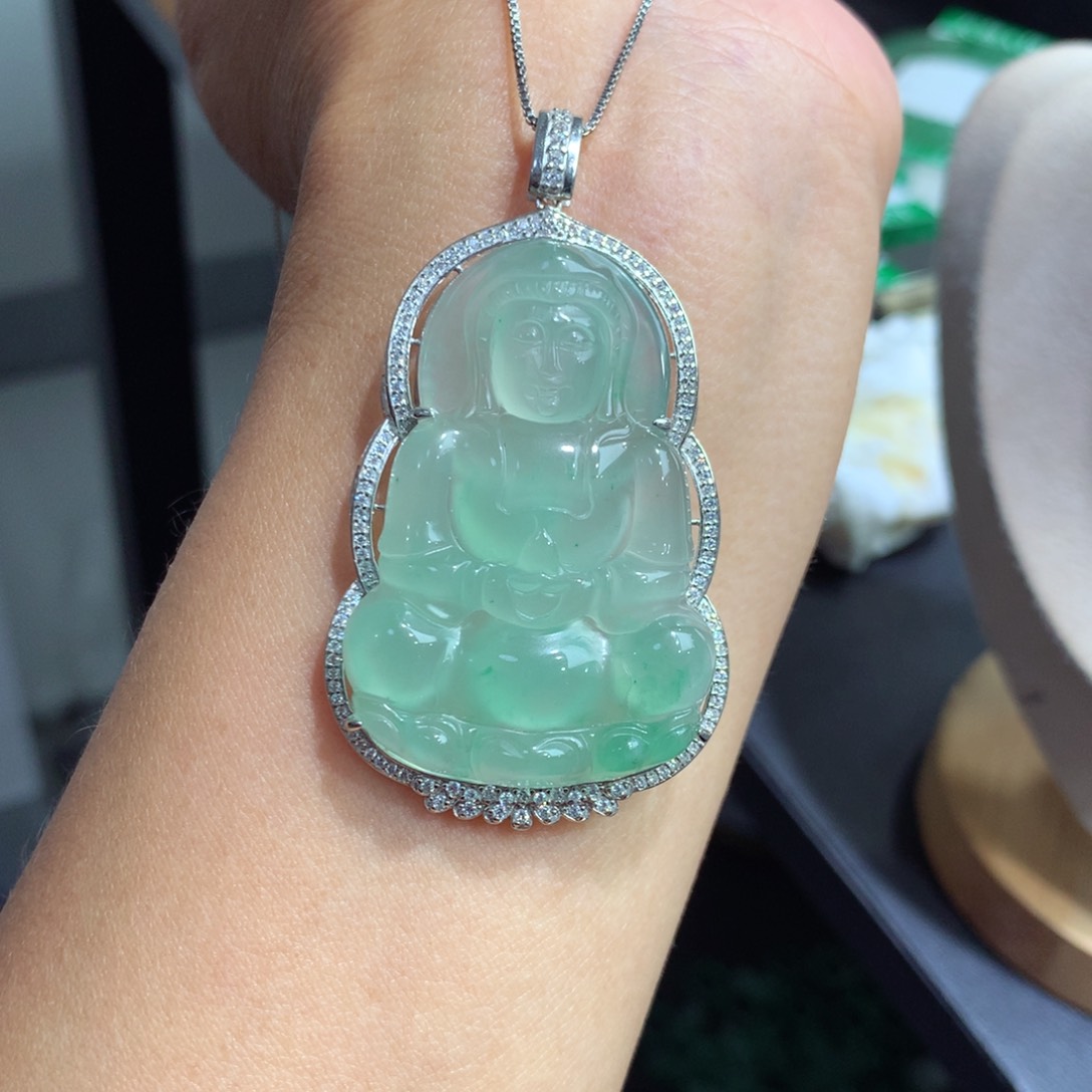 颈饰银S925镶嵌石英质玉（非洲翠）