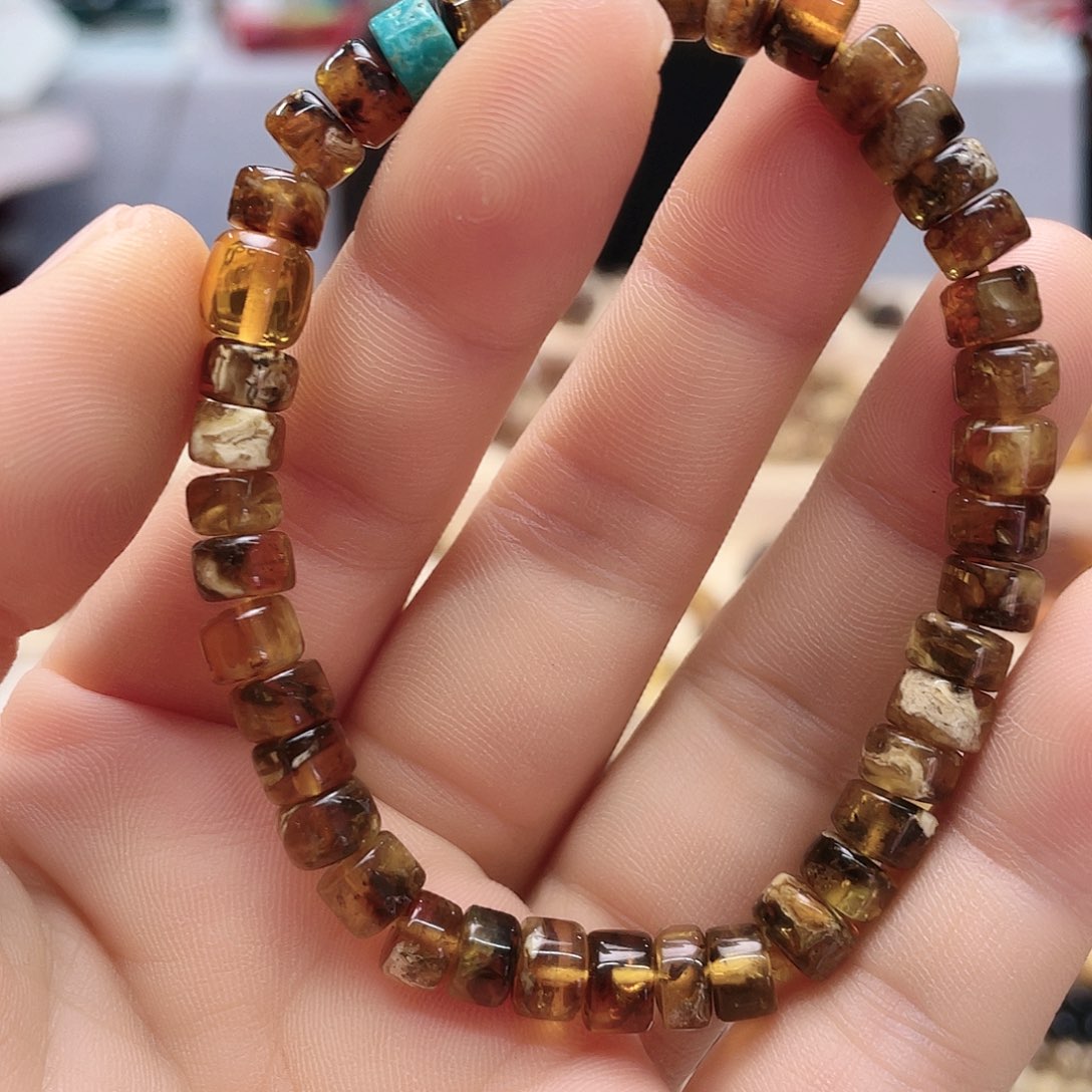 琥珀裸石未镶嵌六