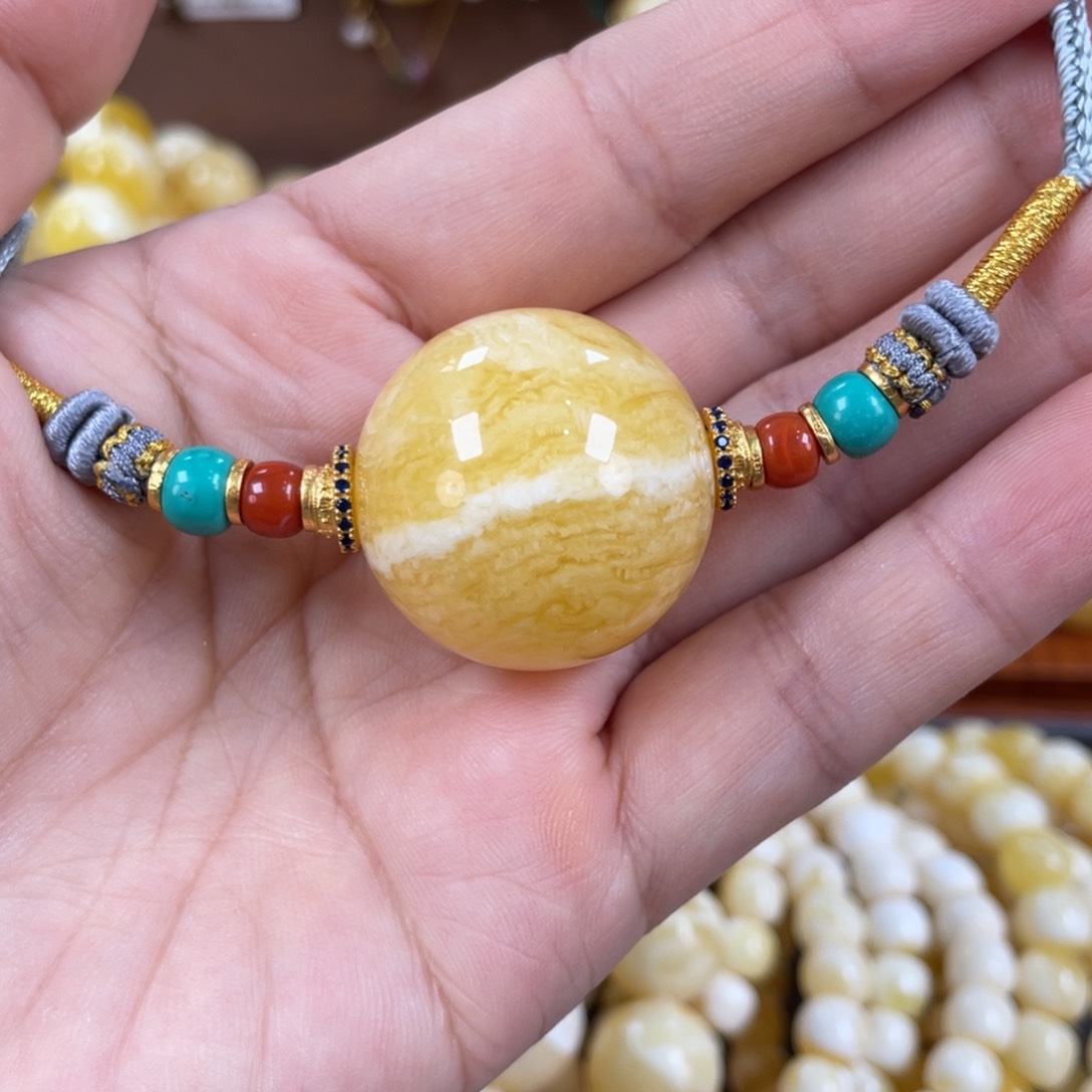 未镶嵌琥珀珠宝奇石