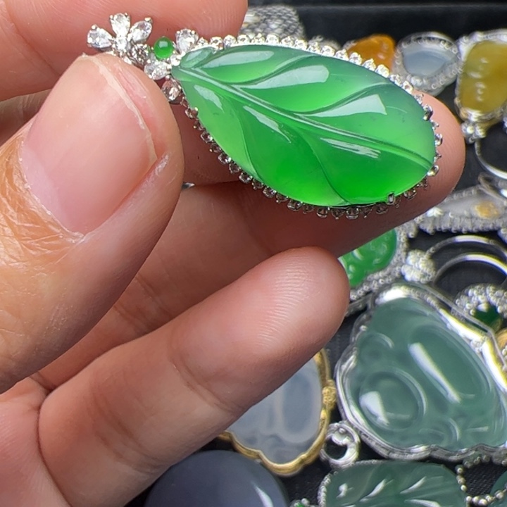 *****翡翠18K金镶嵌吊坠(不含链)