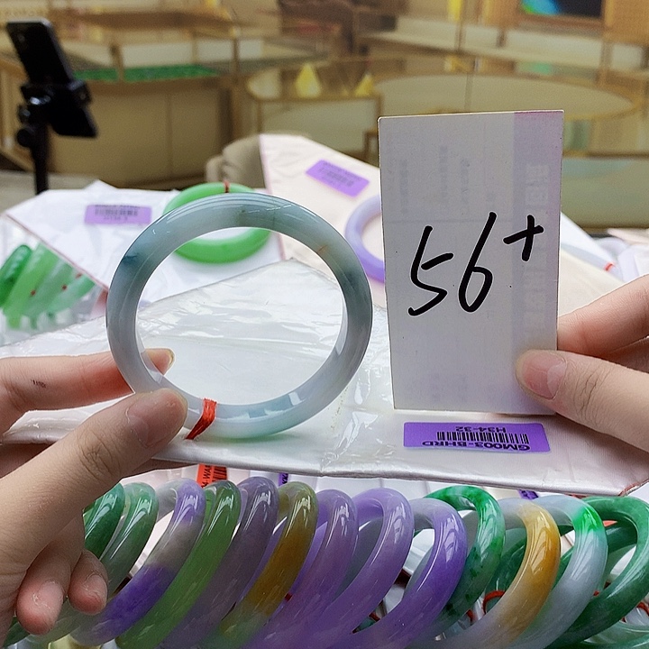 翡翠未镶嵌手镯nj