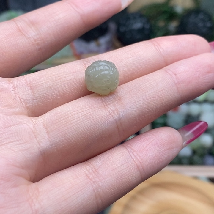 未镶嵌和田玉（糖玉）珠宝半成品