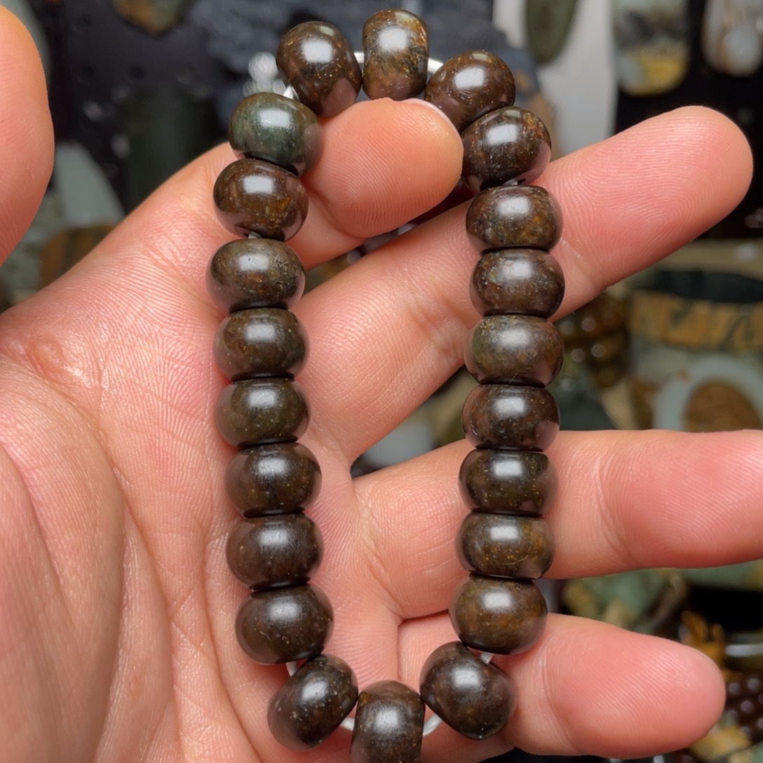 颈饰未镶嵌岫岩河磨玉（透闪石质玉）13×9
