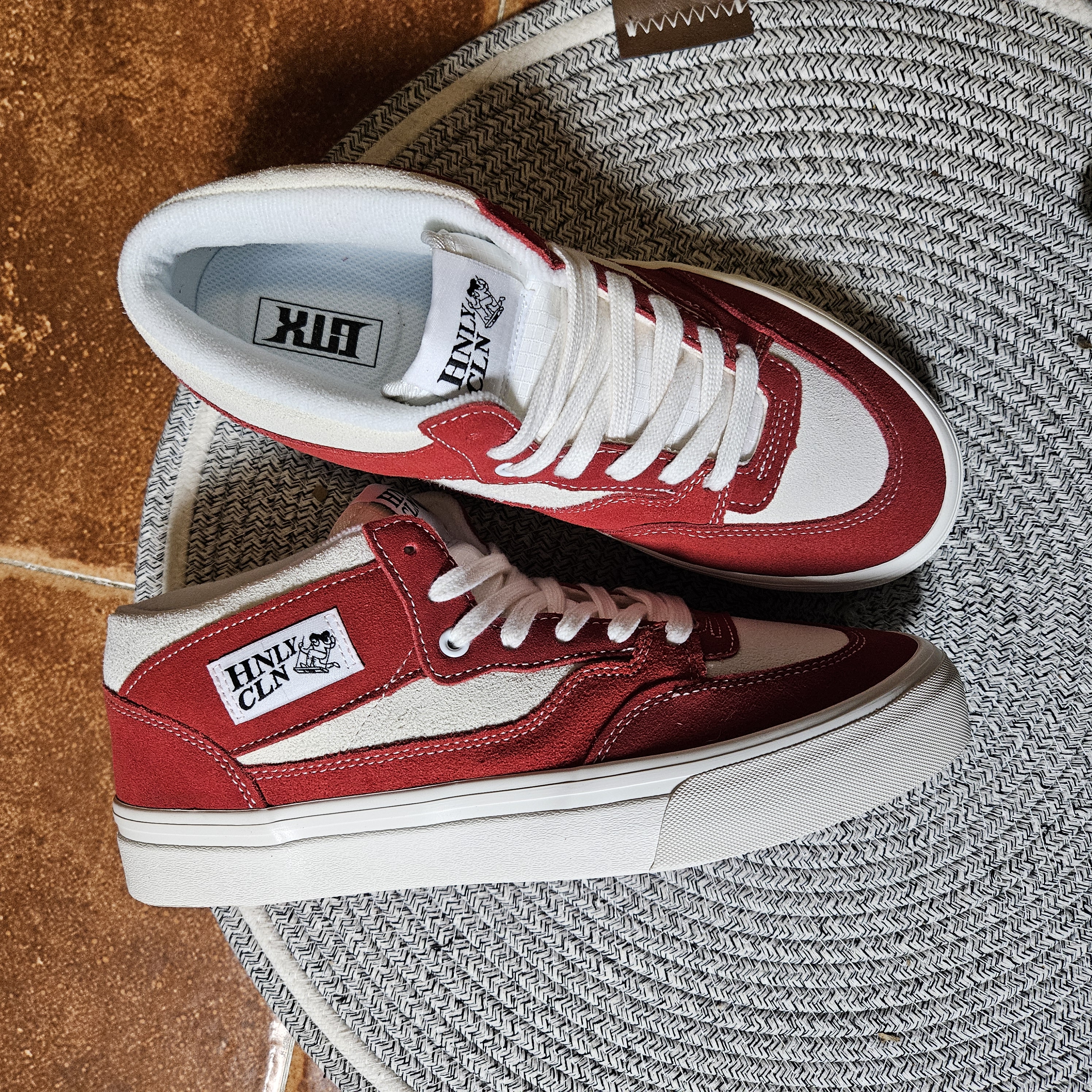 【高品质牛皮】红白拼接复古反绒皮中帮板鞋百搭休闲鞋潮鞋街拍