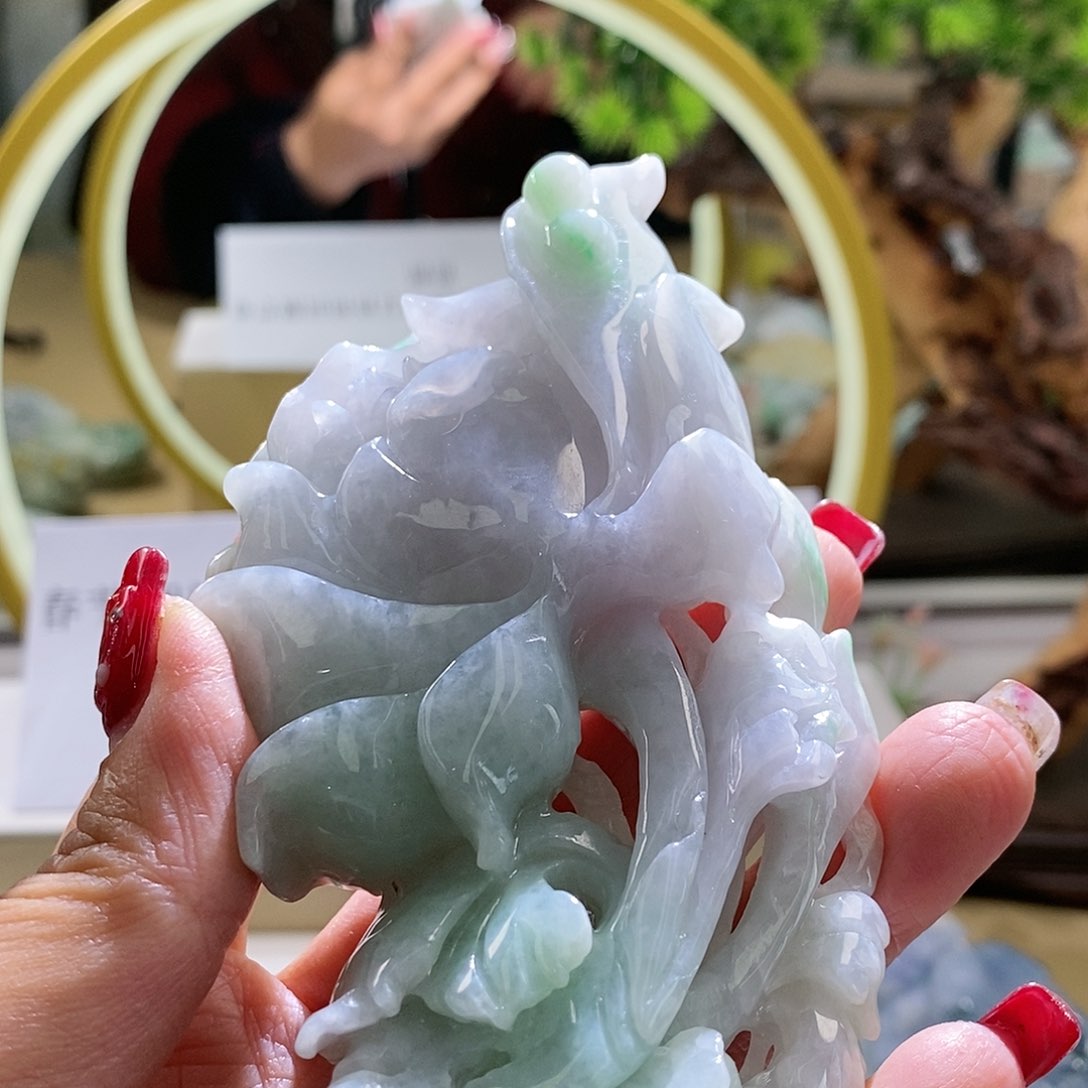 【闪购商品】翡翠颈饰未镶嵌花