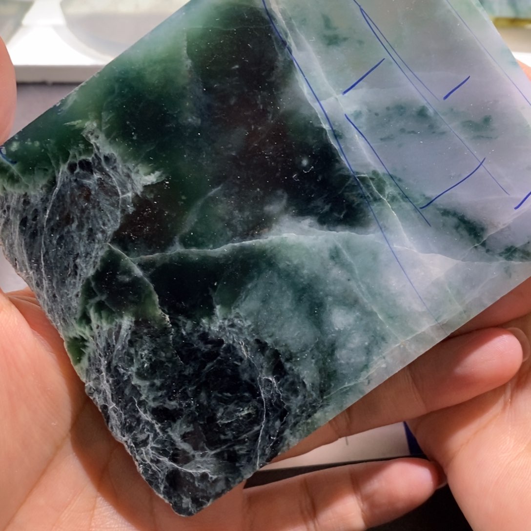 未镶嵌挂件翡翠檀*