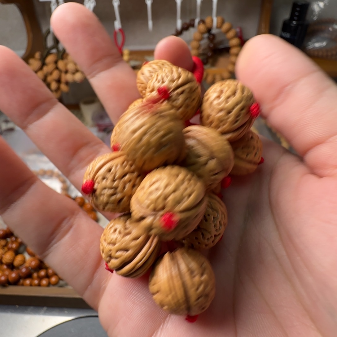 鞍***伙吊坠桃核哈哈哈哈哈哈哈哈哈哈哈