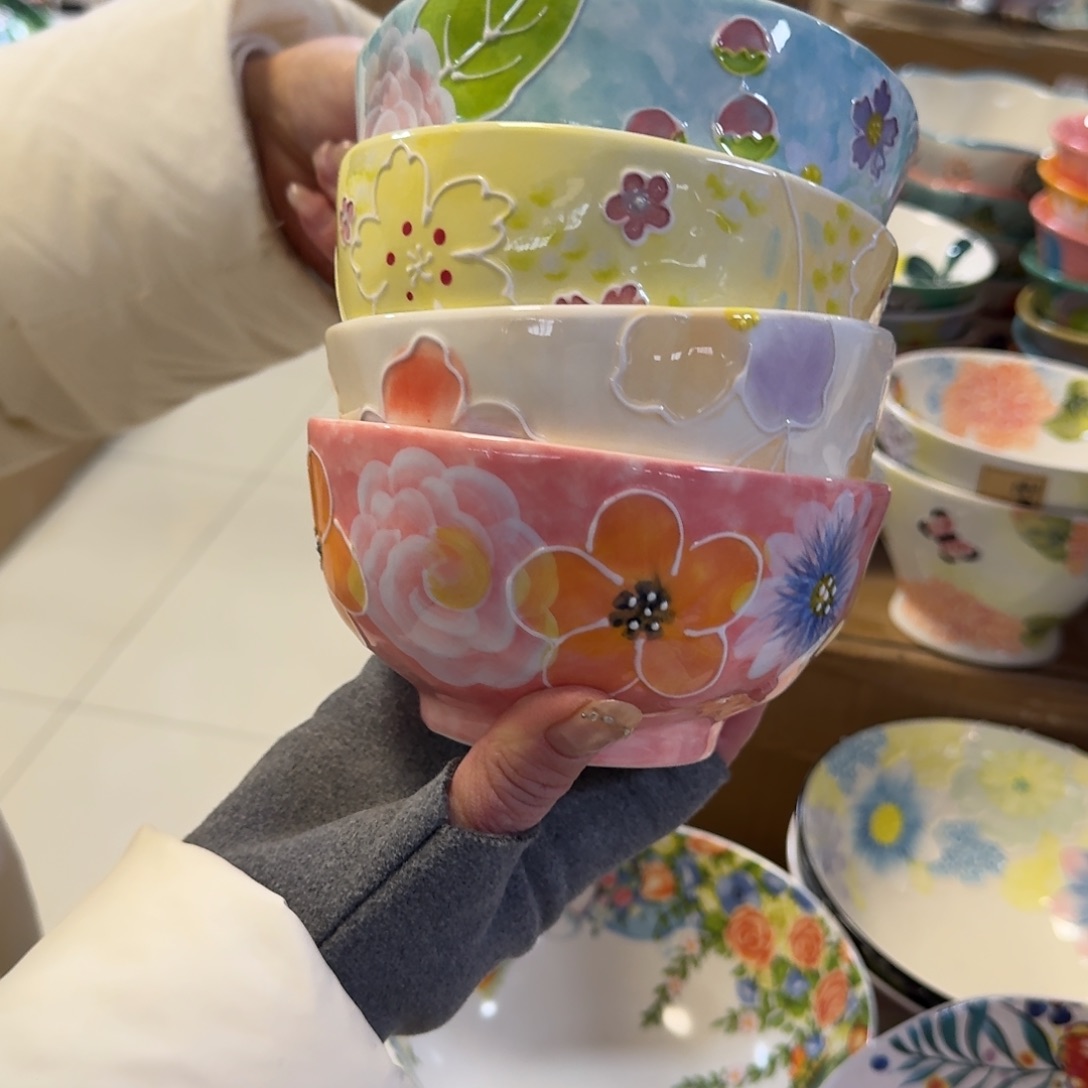 瓷片?****?濑户烧5英寸八角碗4只，各一色