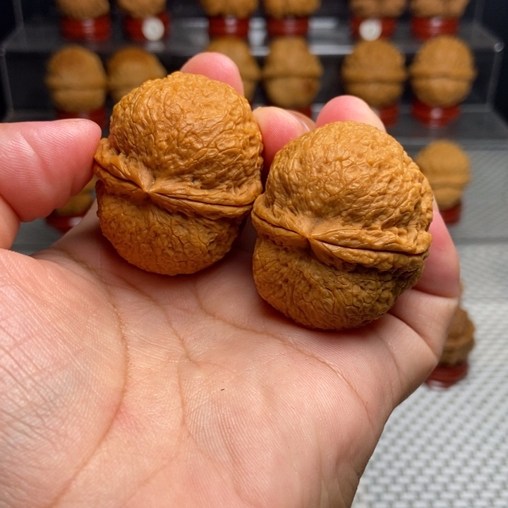 文玩核桃把件铁绣球41