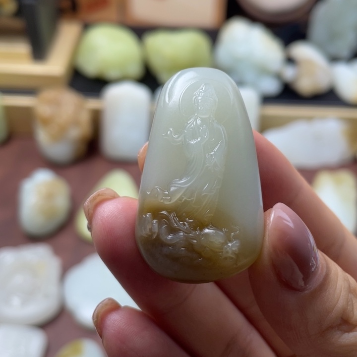 和田玉未镶嵌颈饰