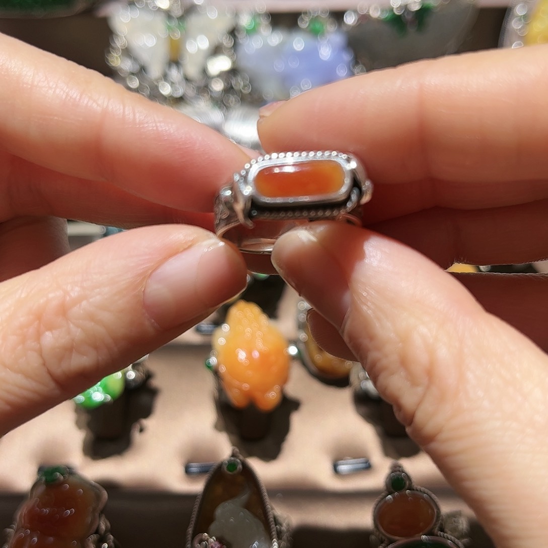 翡翠戒指银S925镶嵌个性十足时尚