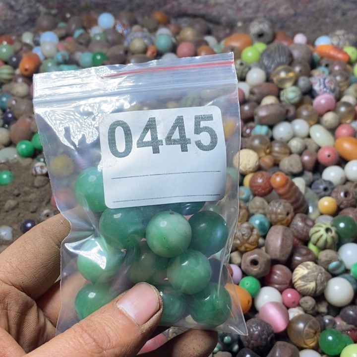 大***弟和田玉（糖玉）未镶嵌手链