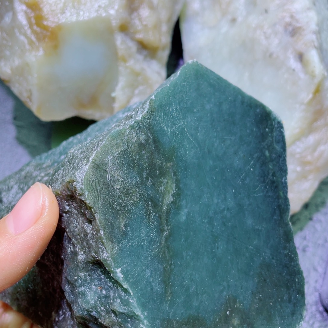 和田玉未镶嵌珠宝半成品