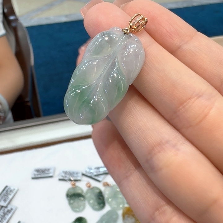 翡翠手镯18K金镶嵌
