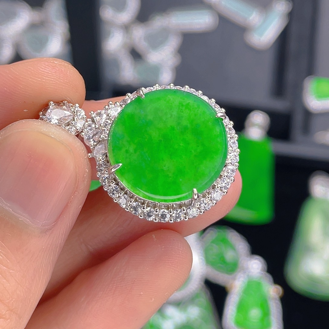 翡翠吊坠(不含链)未镶嵌