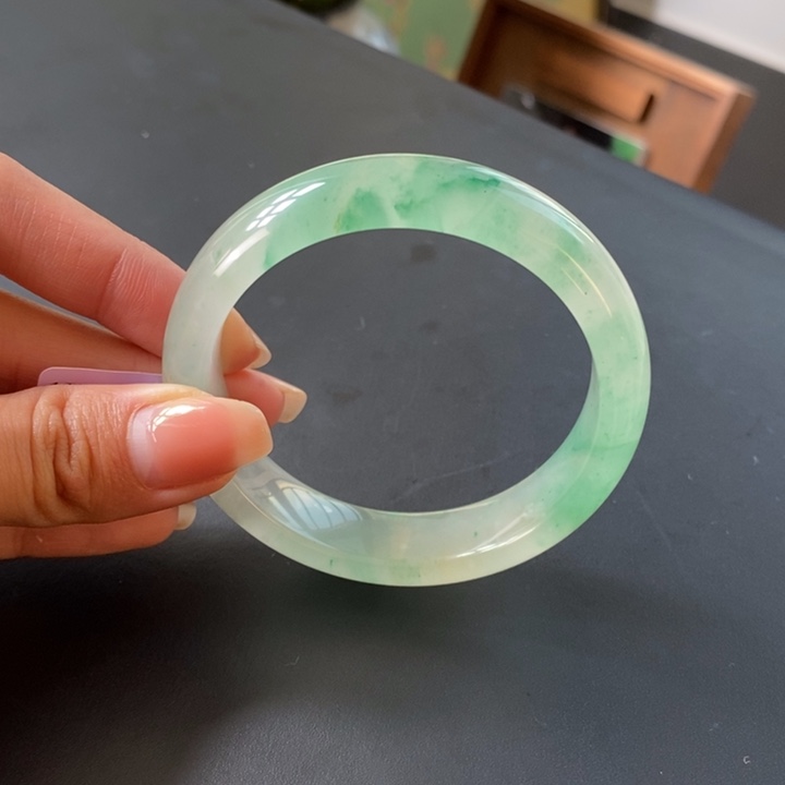 石英质玉手镯未镶嵌天然