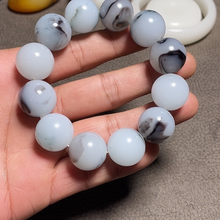 和田玉（糖玉）未镶嵌手镯