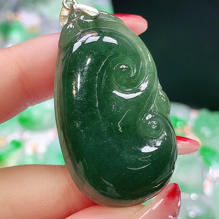 翡翠未镶嵌颈饰翡翠