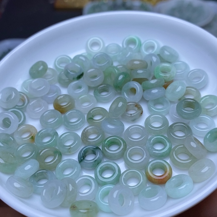 翡翠未镶嵌手链卡9玉环10个