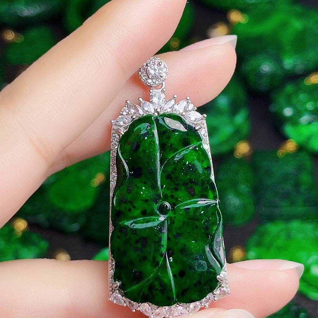 颈饰银S925镶嵌翡翠多样性