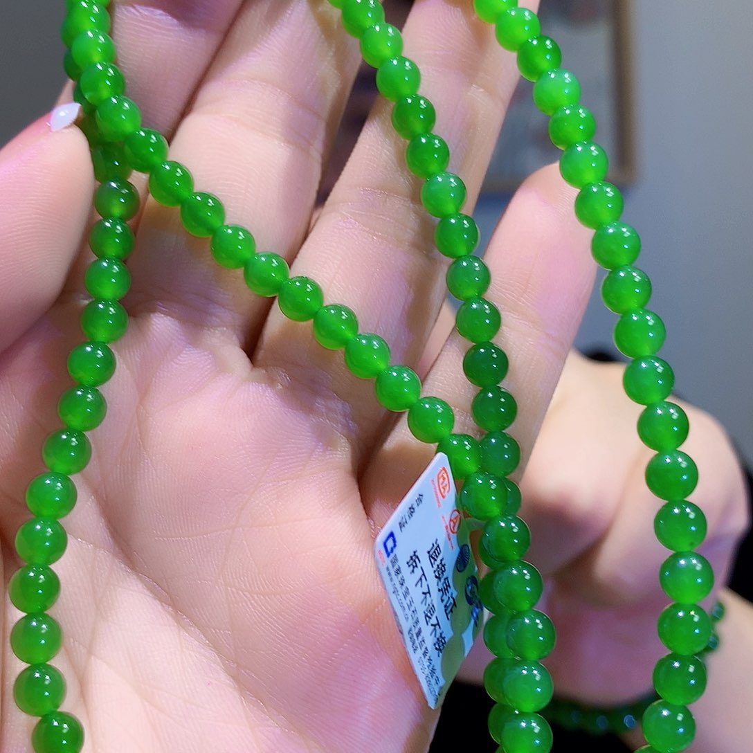 和田玉（碧玉）颈饰未镶嵌