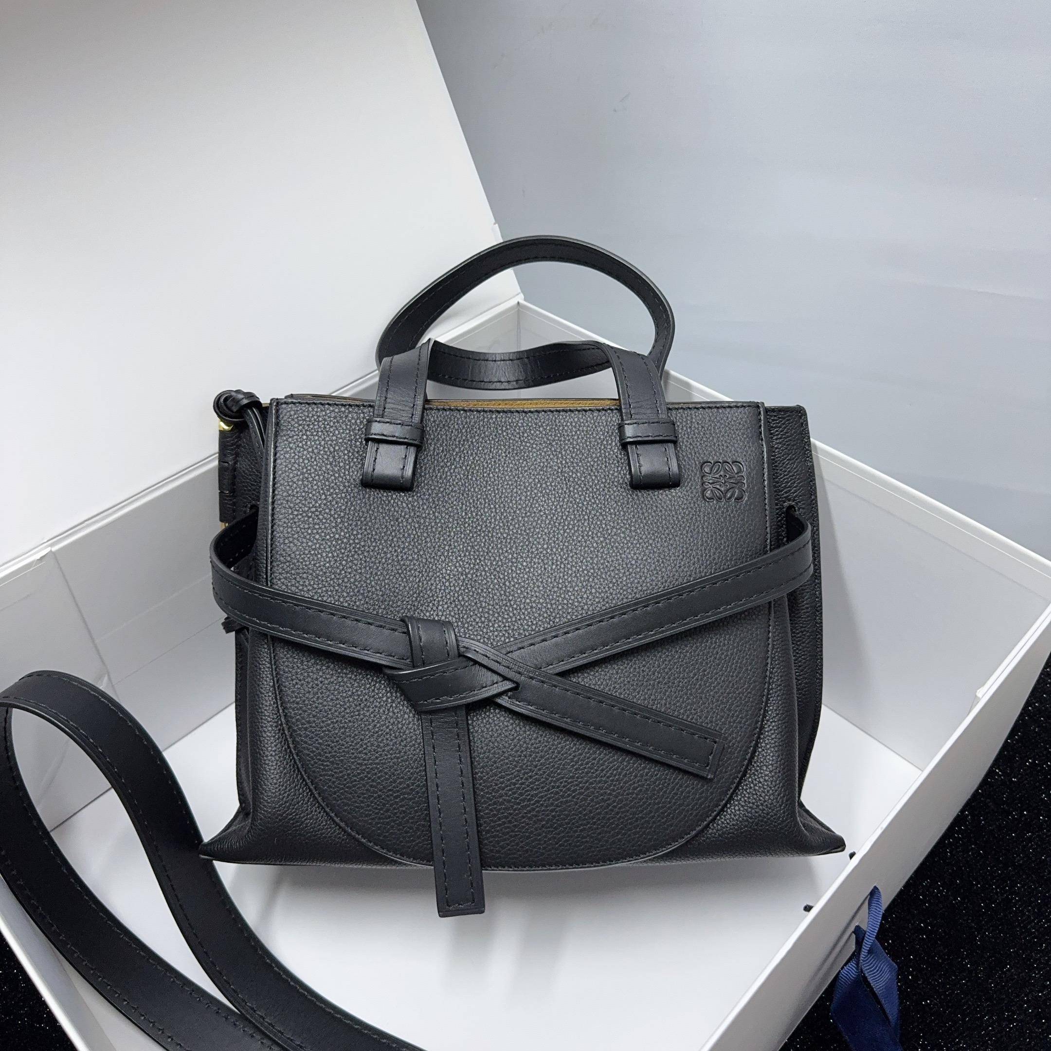 胖虎佳佳/罗意威/95新/公价0/箱包/两用包/31T2502150049