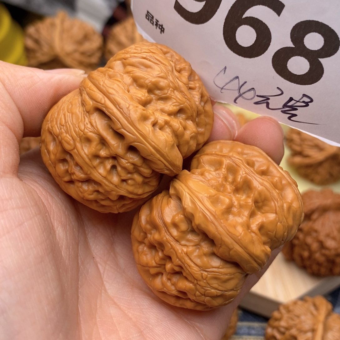 文玩核桃把件968号44元宝