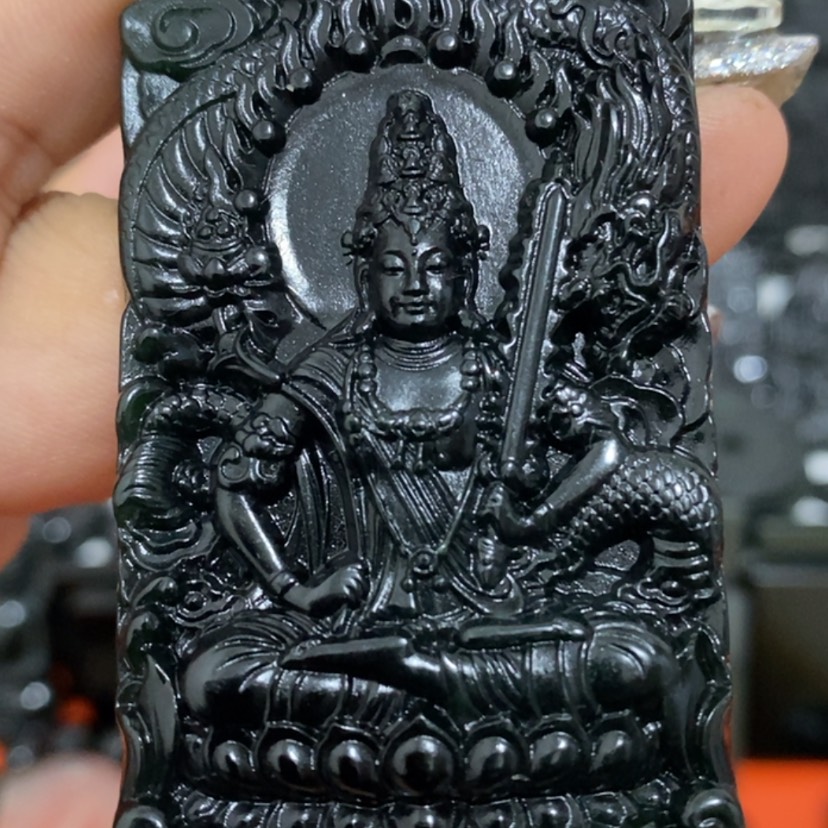 【闪购商品】未镶嵌蛇纹石玉颈饰?**使