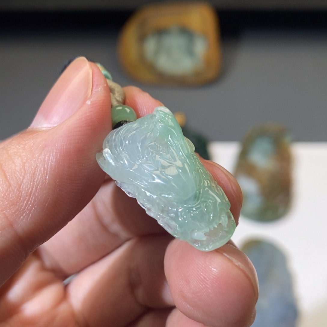 翡翠未镶嵌颈饰123
