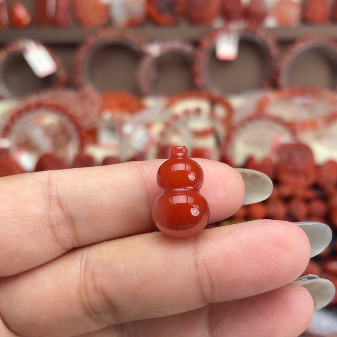 南***枝南红玛瑙未镶嵌颈饰胖葫芦