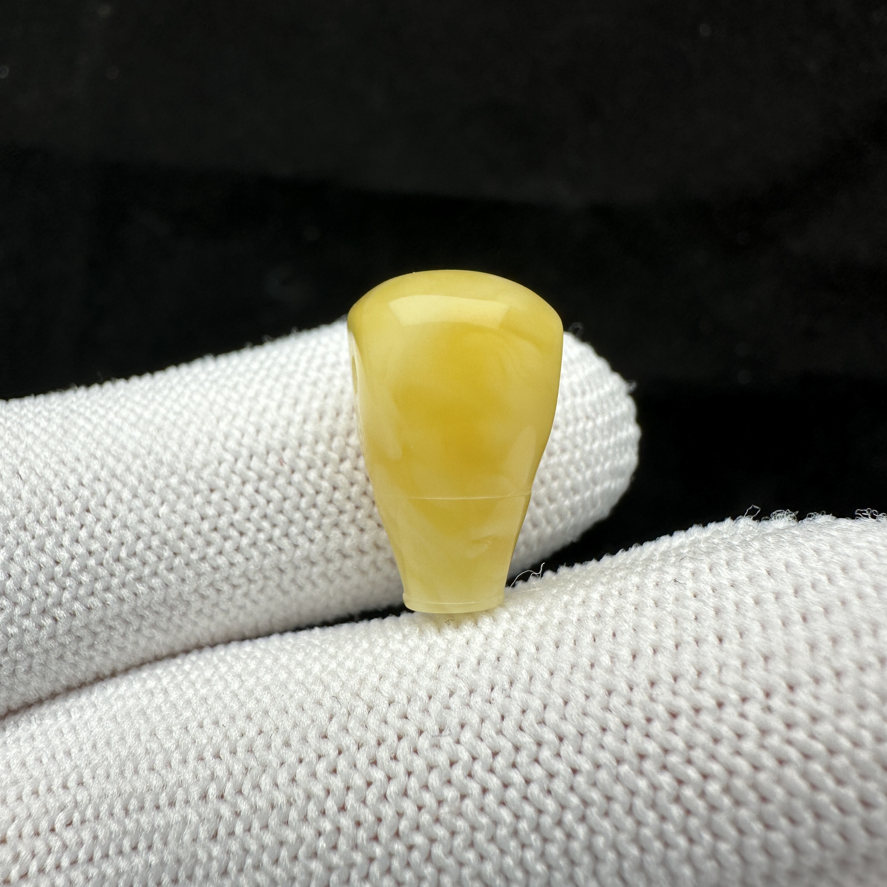 J6448天然原矿蜜蜡 蜜蜡三通 10.4*17mm 80克价