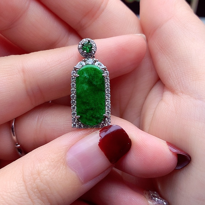 翡翠颈饰银S925镶嵌翡翠