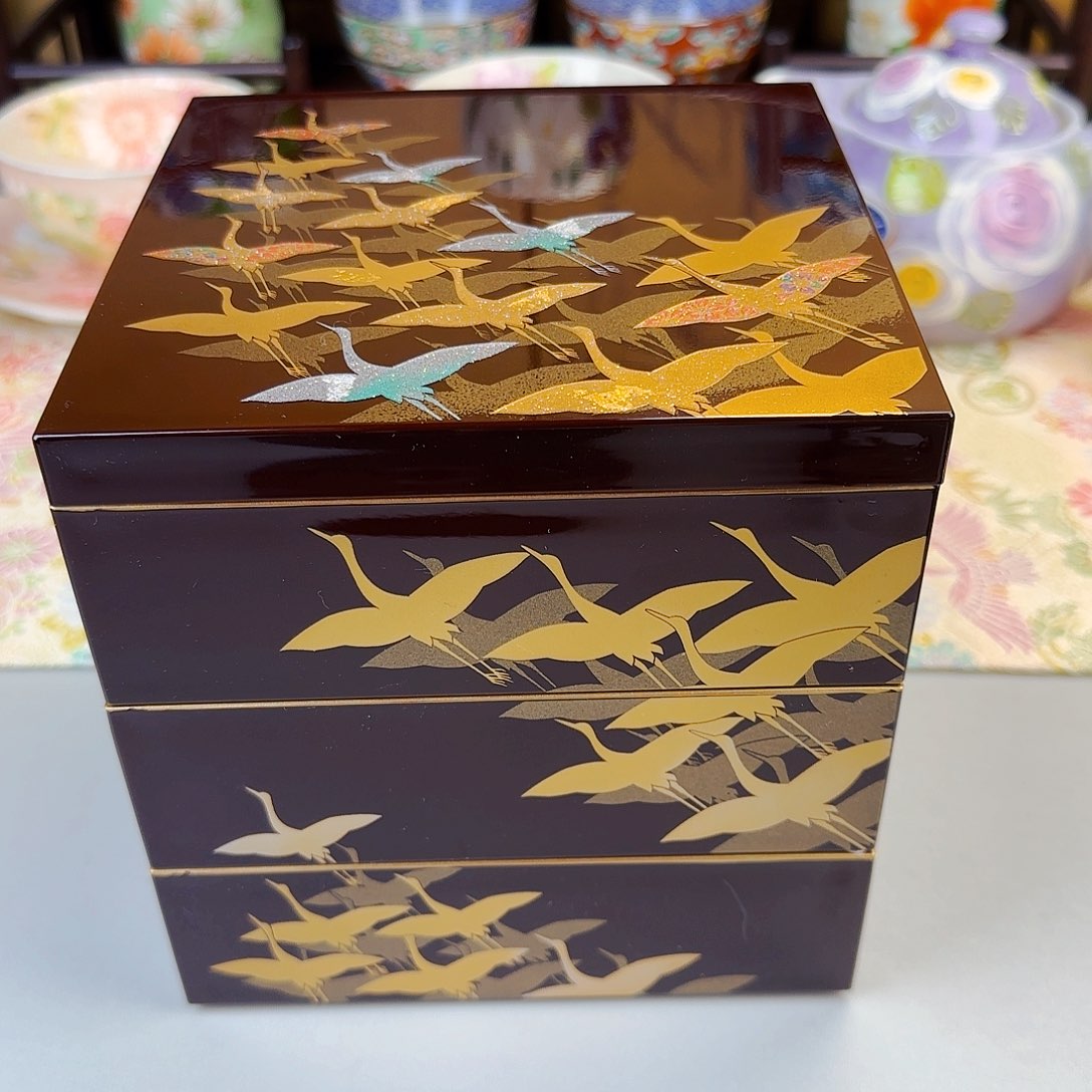 他家茶具瓷器真美！！