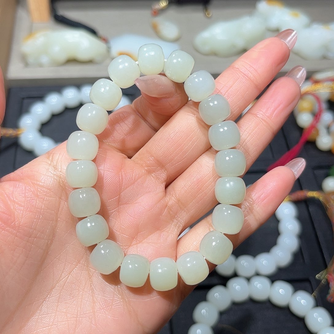 和田玉手链未镶嵌10