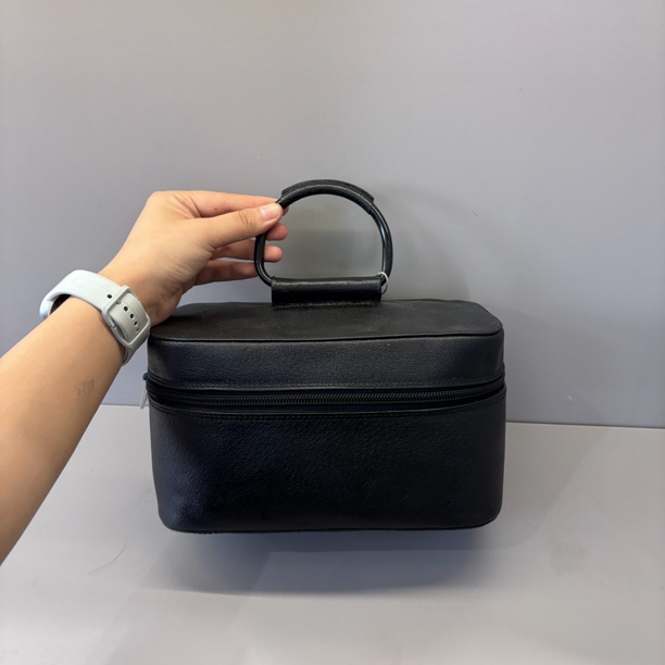 95新 GUCCI/古驰 兔兔奢小颖/古驰手提包/31093