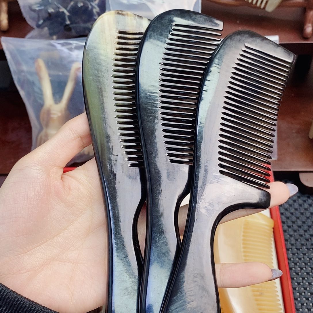 纯手工制作纯牛角梳子