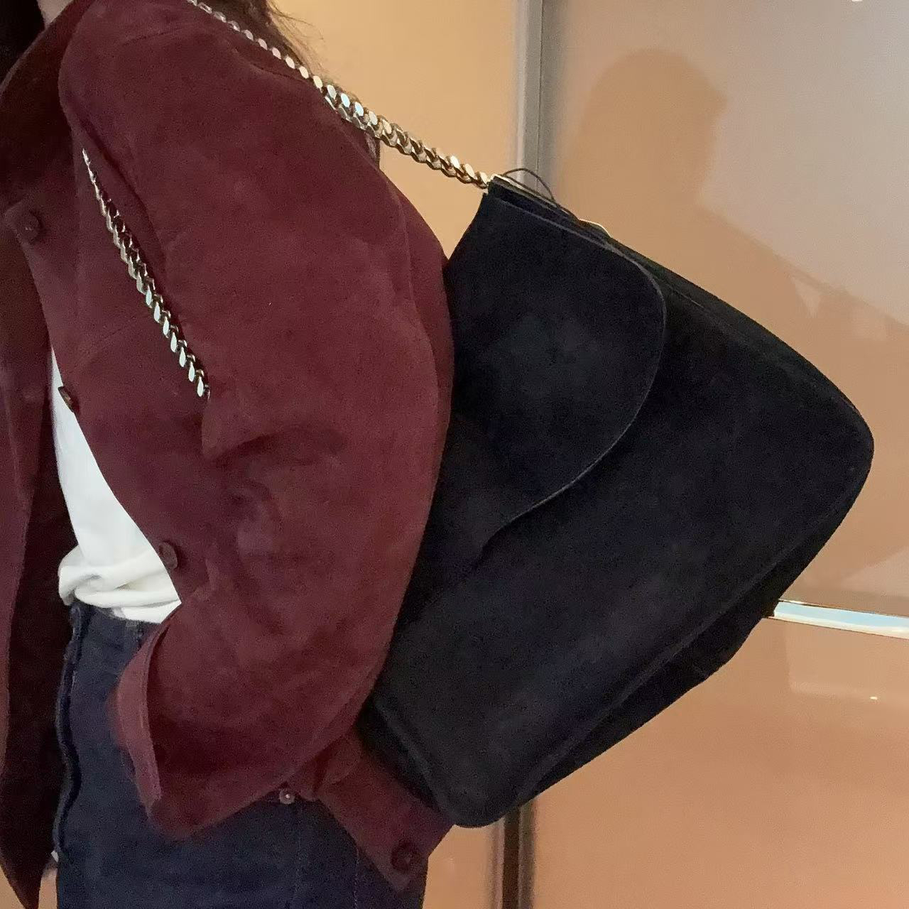 95新 Celine/思琳 【蕾】 2BE508 黑色麂皮翻盖腋下包