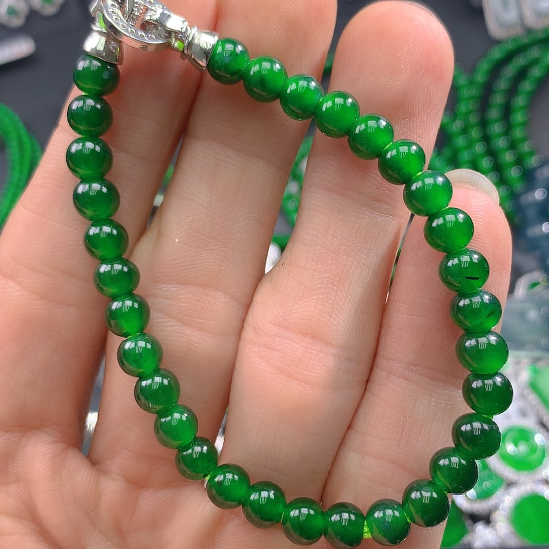 翡翠手链未镶嵌翡翠6.0
