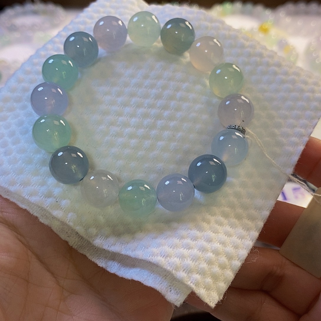 定制翡翠未镶嵌翡翠.