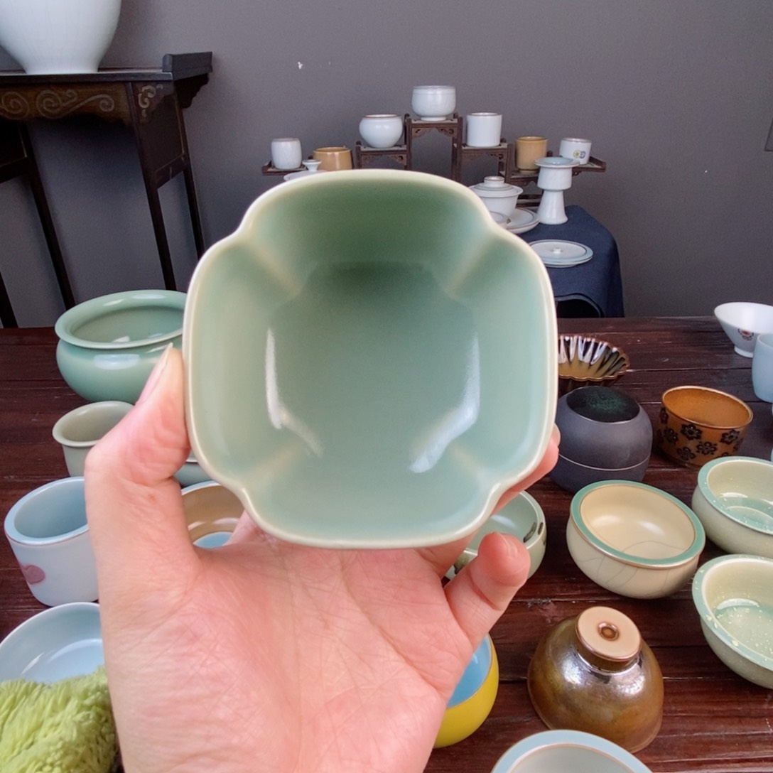 朱砂胎梅子青花口杯 不开片 