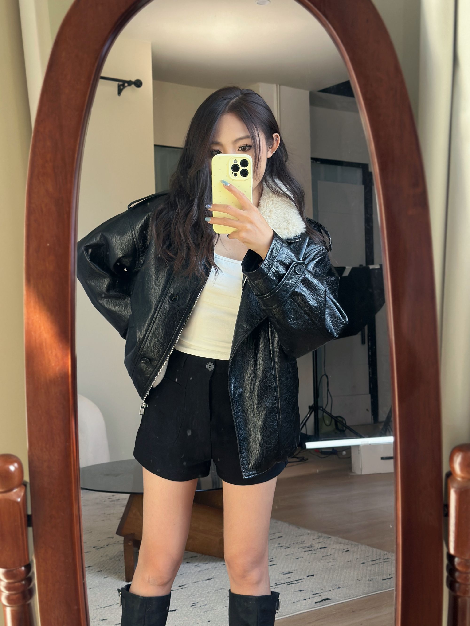 海宁皮衣女冬季时尚复古百搭拼接毛领加绒加厚机车服外套8893