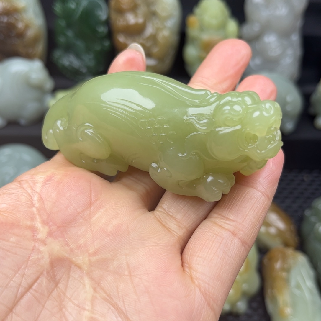 海***色和田玉未镶嵌把件