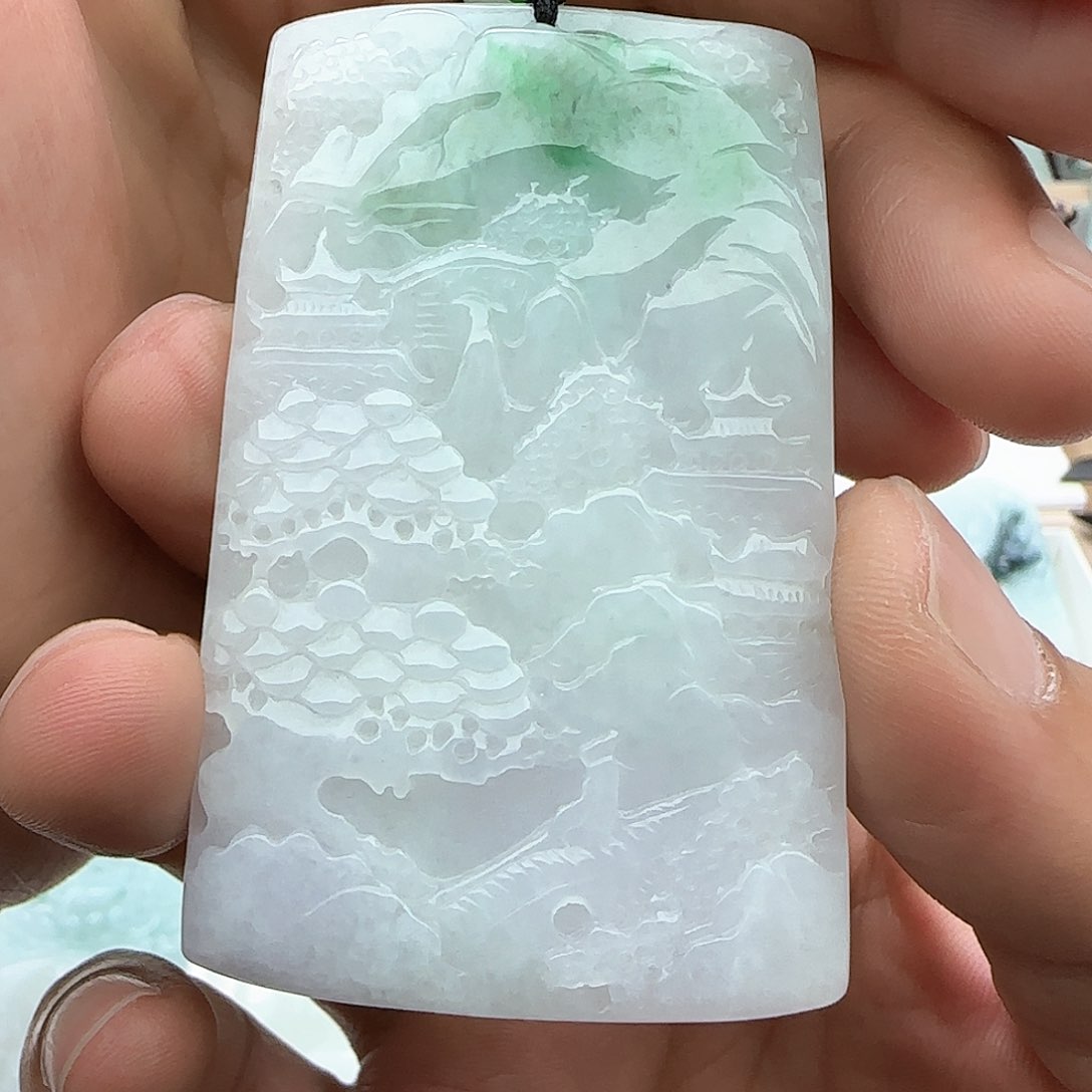 翡翠颈饰未镶嵌翡翠