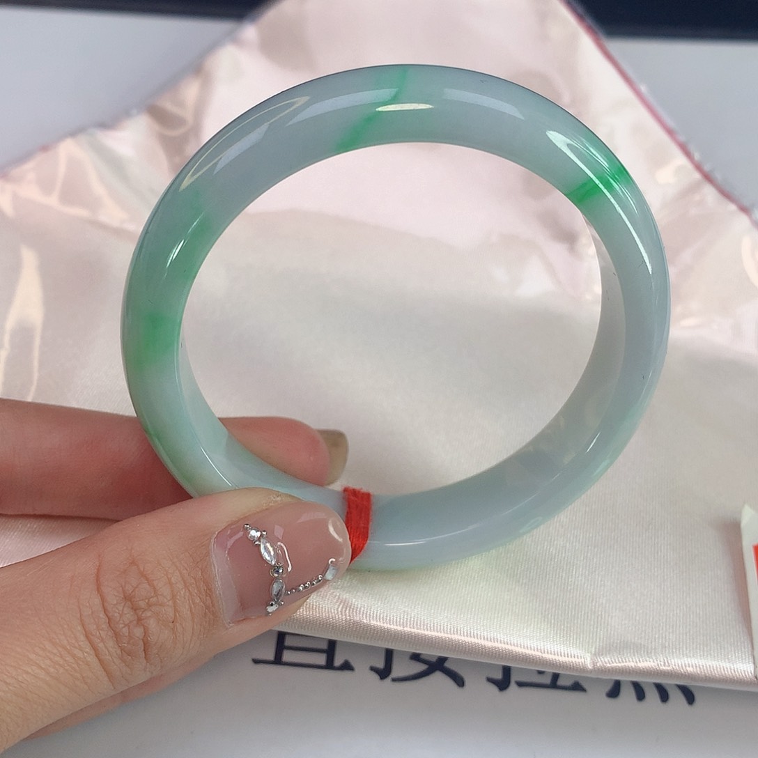 翡翠手镯未镶嵌天然A货翡翠068