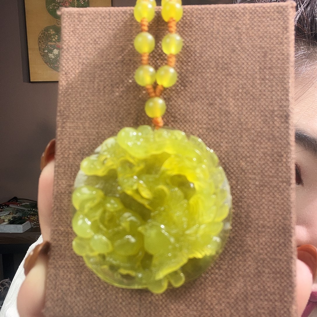 蛇纹石玉颈饰未镶嵌