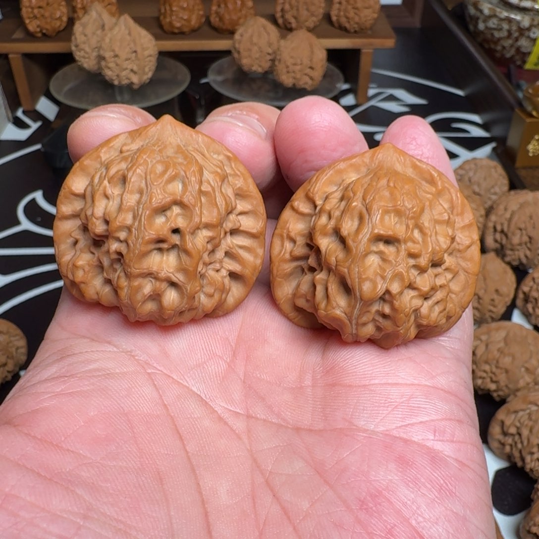 白***丝文玩核桃吊坠全品白蛇谷 尺寸39