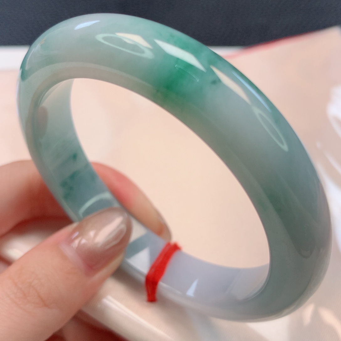 【闪购商品】翡翠手镯未镶嵌56+圈