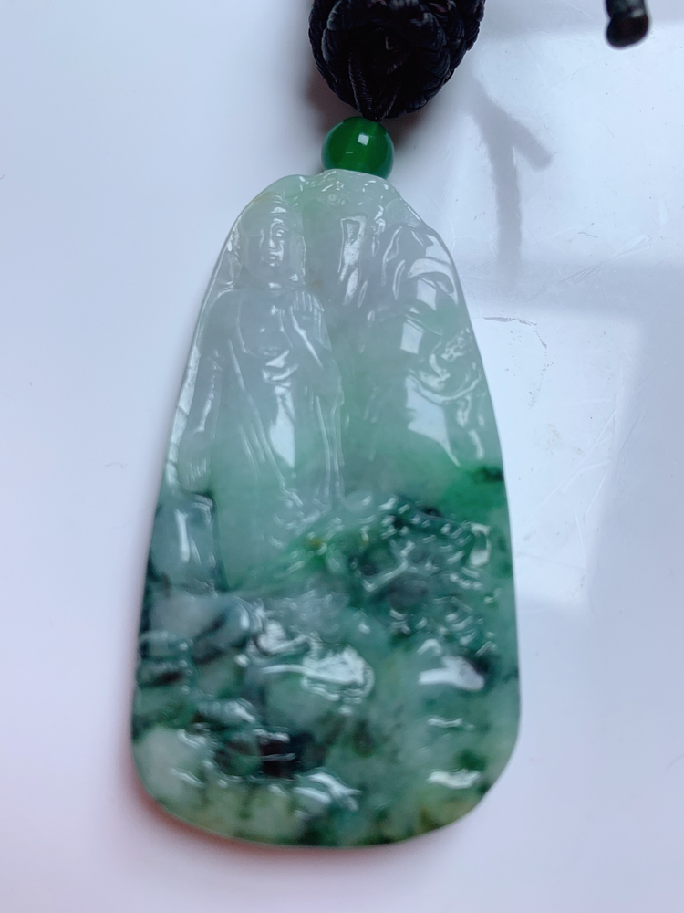 天然翡翠A货双彩阿弥属猪狗生肖人物吊坠一件