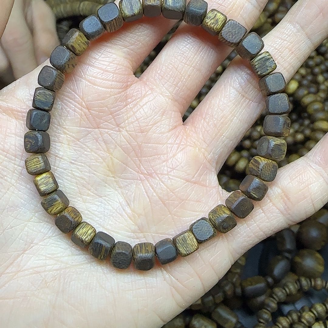 沉香沉香碎屑+0.5方糖珠单圈4克加