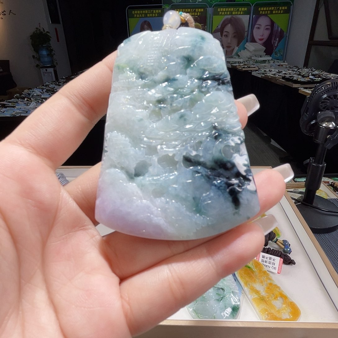 颈饰未镶嵌翡翠一